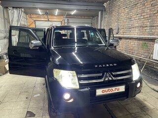 2008 Mitsubishi Pajero IV, чёрный, 1980000 рублей, вид 2