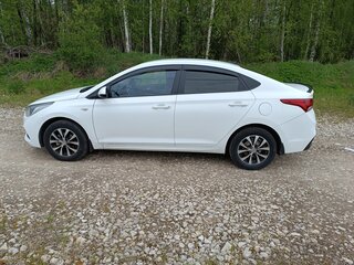 2017 Hyundai Solaris II, белый, 1390000 рублей, вид 4