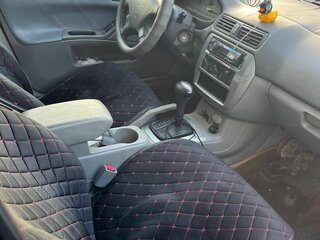 2002 Mitsubishi Galant VIII Рестайлинг, серебристый, 300000 рублей, вид 2