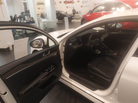 2021 Kia K5 III, белый - вид 4