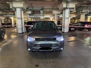 2014 Mitsubishi Outlander III Рестайлинг, серый, 2350000 рублей, вид 2