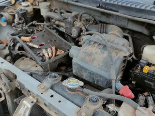 2001 Daihatsu Storia I (M100) Рестайлинг 2, белый, 103000 рублей, вид 1