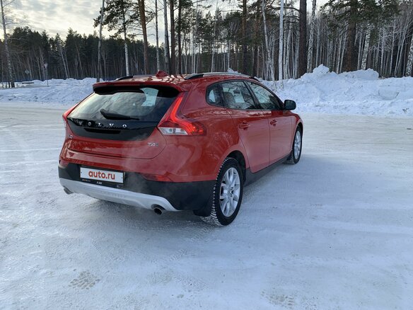 2017 Volvo V40 Cross Country I Рестайлинг, красный - вид 5