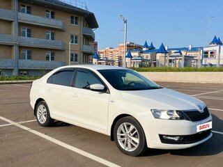 2018 Skoda Rapid I Рестайлинг, белый, 1480000 рублей, вид 3
