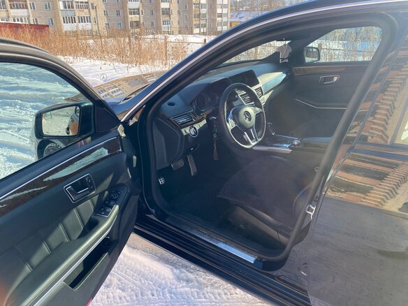 2011 Mercedes-Benz E-Класс 200 7G-Tronic IV (W212, S212, C207), чёрный, 1780000 рублей - вид 5