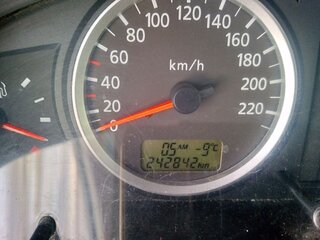 2004 Nissan Almera II (N16) Рестайлинг, серый, 350000 рублей, вид 4