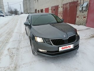 2017 Skoda Octavia III (A7) Рестайлинг, серый, 1850000 рублей, вид 1