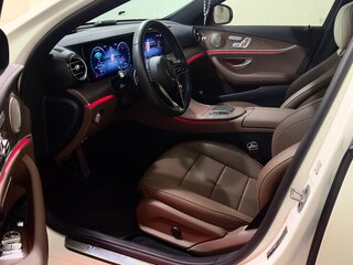 2021 Mercedes-Benz E-Класс 300 e V (W213, S213, C238) Рестайлинг, белый, 4970000 рублей, вид 3