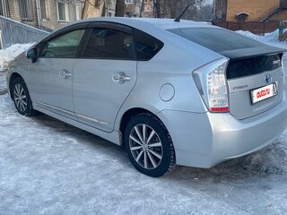 2011 Toyota Prius III Рестайлинг (XW30), серый, 1100000 рублей, вид 3