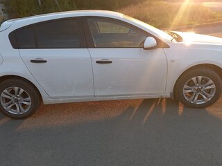 2013 Chevrolet Cruze I Рестайлинг, белый, 810000 рублей, вид 3