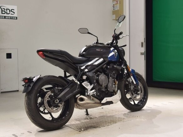 2025 Triumph Trident 660, чёрный, 600000 рублей - вид 4