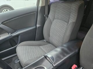 2010 Toyota Avensis III, серебристый, 1290000 рублей, вид 2