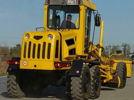 2005 Дормаш Автогрейдеры, жёлтый, 2800000 рублей, вид 3