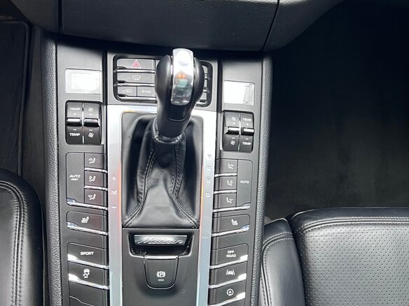 2018 Porsche Macan I, белый, 2360000 рублей - вид 12