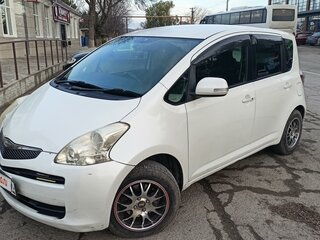 2009 Toyota Ractis I, белый, 750000 рублей, вид 1