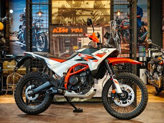 2026 KTM 390 Adventure R, оранжевый, 889000 рублей, вид 1