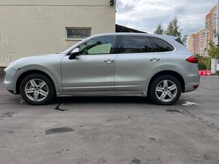 2010 Porsche Cayenne S II (958), серебристый, 2050000 рублей, вид 4