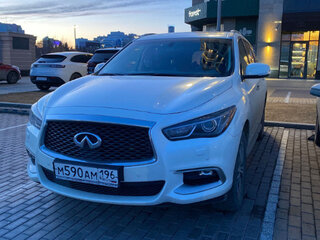 2018 Infiniti QX60 I Рестайлинг, белый, 3250000 рублей, вид 3