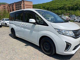 2016 Honda Stepwgn V, белый, 2100000 рублей, вид 4