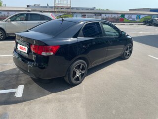 2010 Kia Cerato 5-speed II, чёрный, 550000 рублей, вид 4