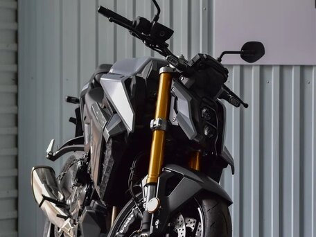 2022 Suzuki GSX-S 1000, серебристый, 1400000 рублей, вид 2