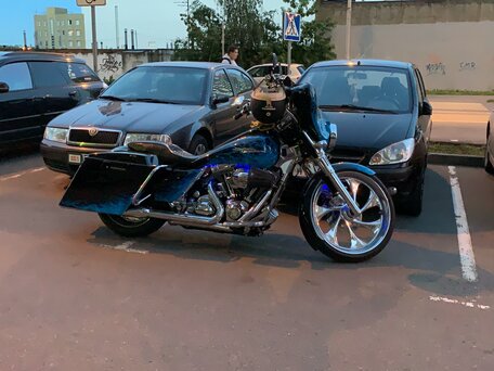 2023 Harley-Davidson Super Glide, синий, 3500000 рублей, вид 2