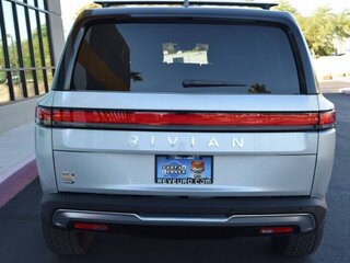 2024 Rivian R1S QM Large, серебристый, 12987855 рублей, вид 4
