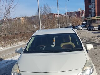 2013 Toyota Prius Alpha I (ZVW40/41), белый, 1350000 рублей, вид 3