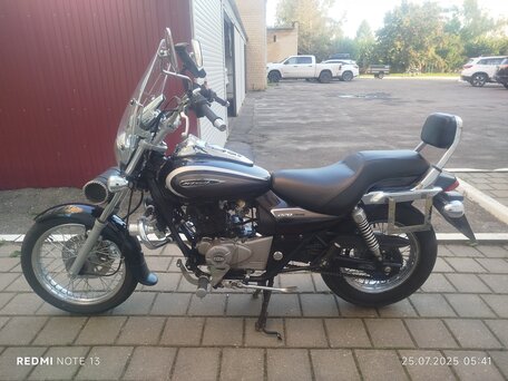 2018 Bajaj Avenger, коричневый, 209500 рублей, вид 1