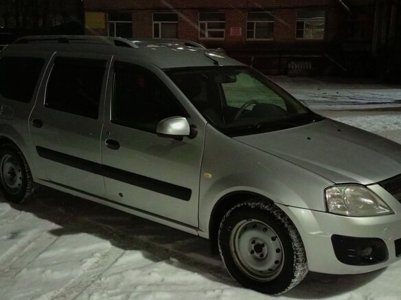 2013 Lada (ВАЗ) Largus I, серебристый, 500000 рублей - вид 1