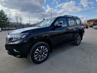 2022 Toyota Land Cruiser Prado 150 Series Рестайлинг 3, чёрный, 6700000 рублей, вид 4
