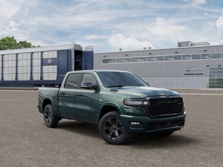 2026 Ram 1500 Crew Cab eTorque V Рестайлинг, зелёный, 7069000 рублей, вид 1