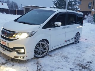 2016 Honda Stepwgn Spada V, белый, 2250000 рублей, вид 1