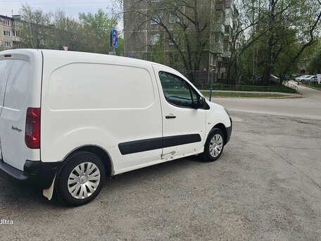 2012 Citroen Berlingo, белый, 400000 рублей, вид 3