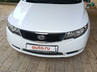 2009 Kia Cerato 4-speed II, белый, 720000 рублей, вид 2