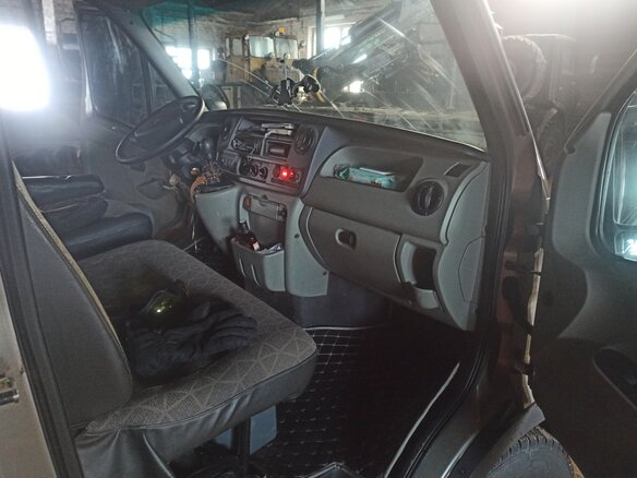 2008 Renault Master, серебристый, 753000 рублей - вид 6