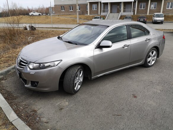 2008 Honda Accord VIII, серебристый