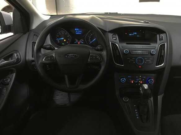 2016 Ford Focus III Рестайлинг, серебристый - вид 4