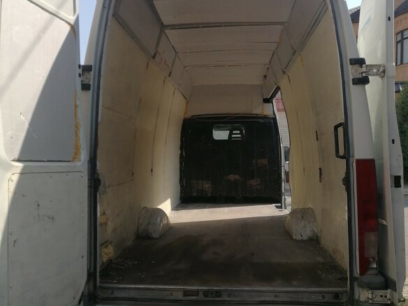 2001 Iveco Daily, белый, 700000 рублей - вид 2