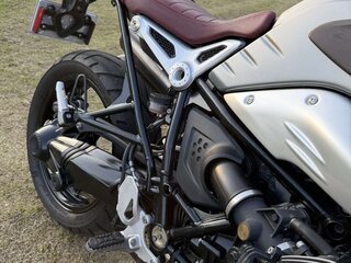 2023 BMW R Nine T Scrambler, серебристый, 1500000 рублей, вид 4