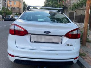 2015 Ford Fiesta Mk6 Рестайлинг, белый, 830000 рублей, вид 4