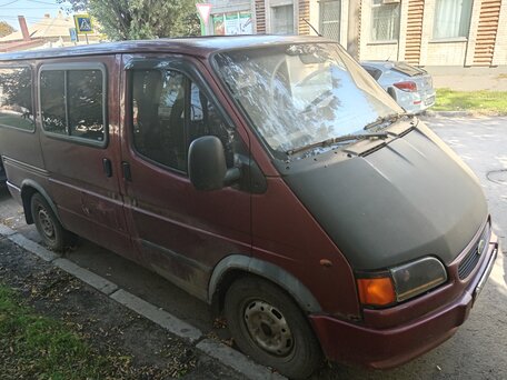 1997 Ford Tourneo, красный, 590000 рублей, вид 2