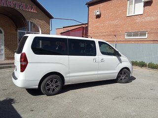 2012 Hyundai Grand Starex I, белый, 1500000 рублей, вид 2
