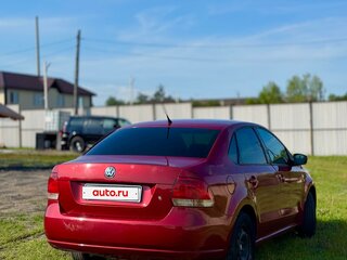 2013 Volkswagen Polo V, красный, 750000 рублей, вид 2
