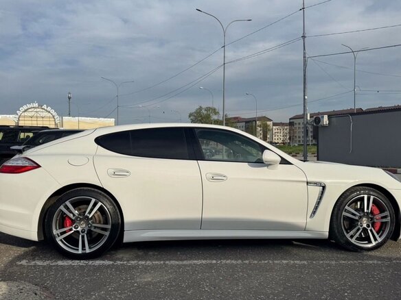 2010 Porsche Panamera Turbo I, белый, 2500000 рублей - вид 5