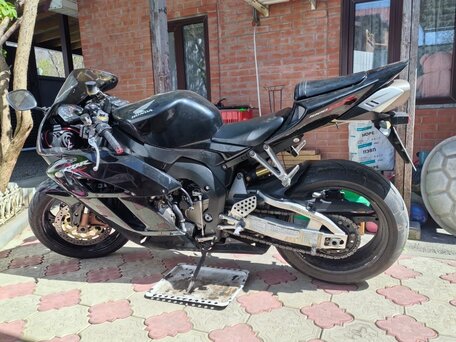 2005 Honda CBR 1000 RR/RA Fireblade, чёрный, 600000 рублей, вид 1