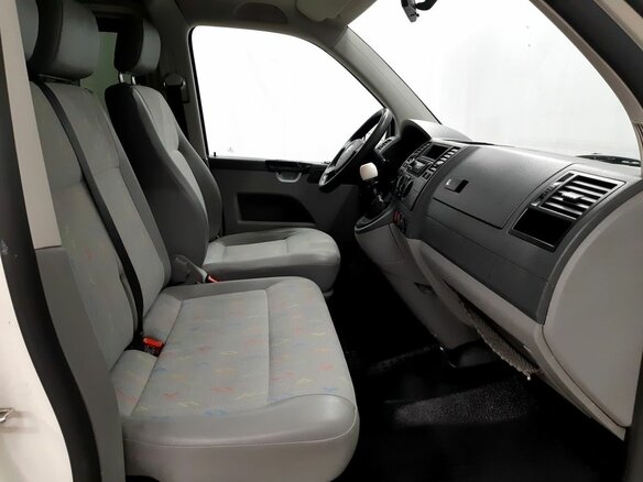 2009 Volkswagen Transporter T5, белый - вид 13