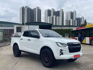 2023 Isuzu D-Max III, белый, 2500000 рублей, вид 3