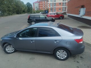 2009 Kia Cerato 5-speed II, серый, 730000 рублей, вид 3