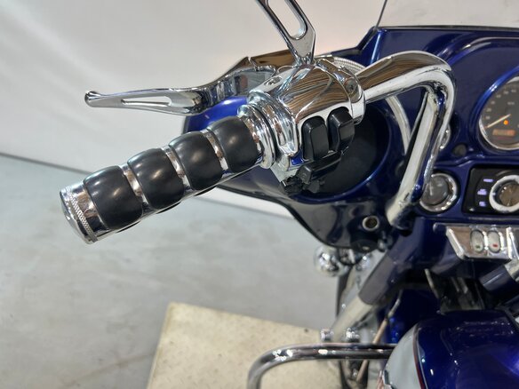 2006 Harley-Davidson Electra Glide, синий, 510000 рублей - вид 25